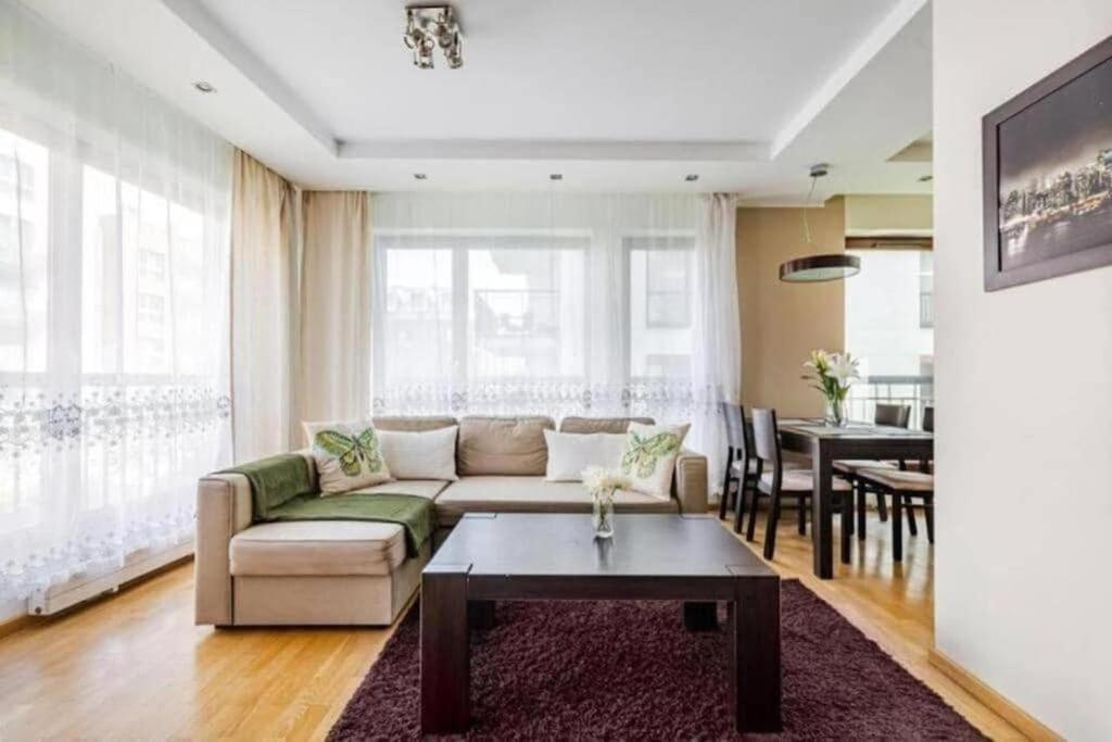Apartament Urban Nest - Szafarnia 7 & 8 Gdańsk